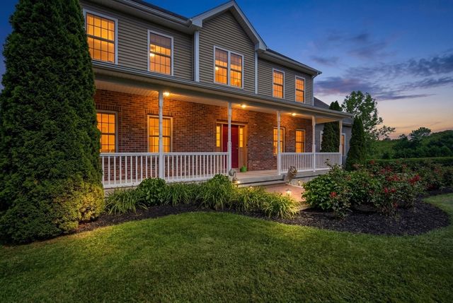 54 College Hwy, Southwick, MA 01077