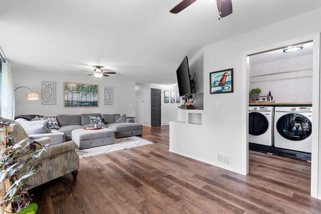 1221 E HANSON DRIVE, Appleton, WI 54915