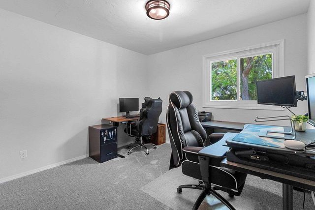 1221 E HANSON DRIVE, Appleton, WI 54915
