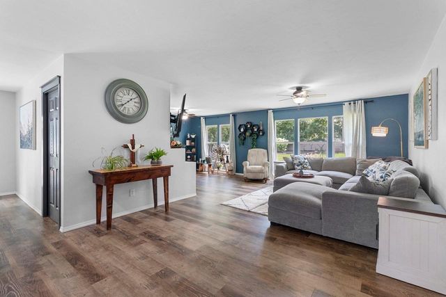 1221 E HANSON DRIVE, Appleton, WI 54915