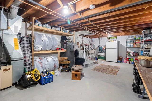 1221 E HANSON DRIVE, Appleton, WI 54915
