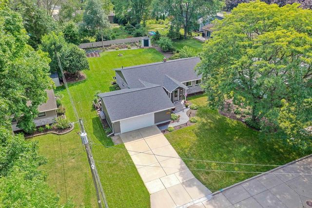 1221 E HANSON DRIVE, Appleton, WI 54915