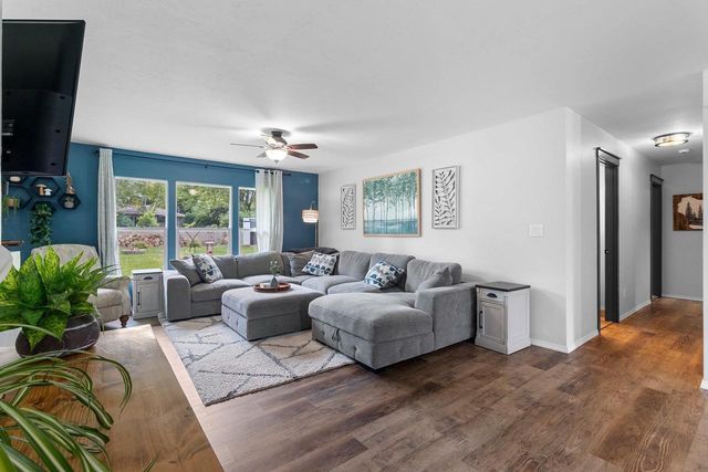 1221 E HANSON DRIVE, Appleton, WI 54915