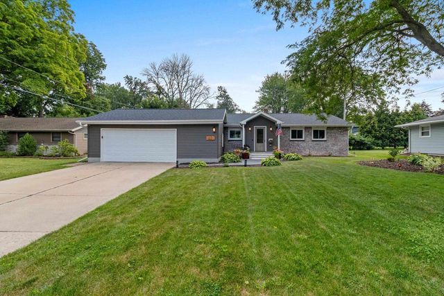 1221 E HANSON DRIVE, Appleton, WI 54915