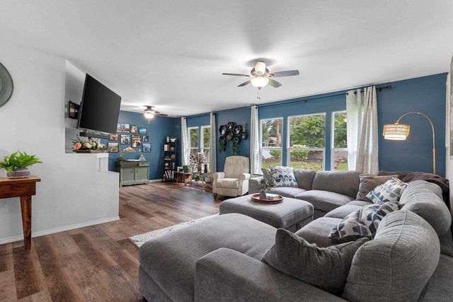 1221 E HANSON DRIVE, Appleton, WI 54915