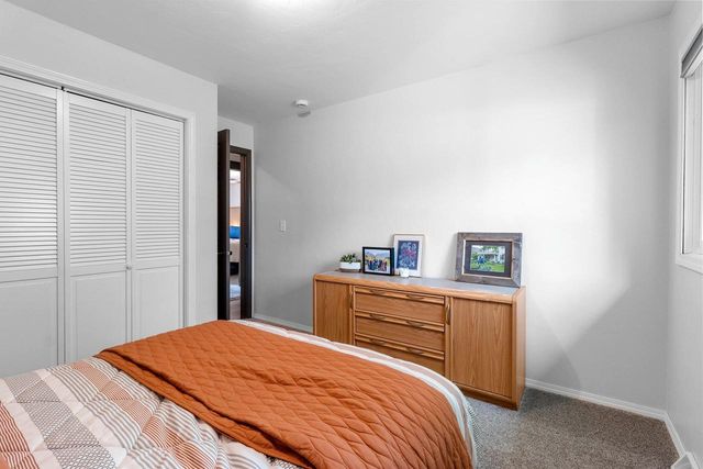1221 E HANSON DRIVE, Appleton, WI 54915