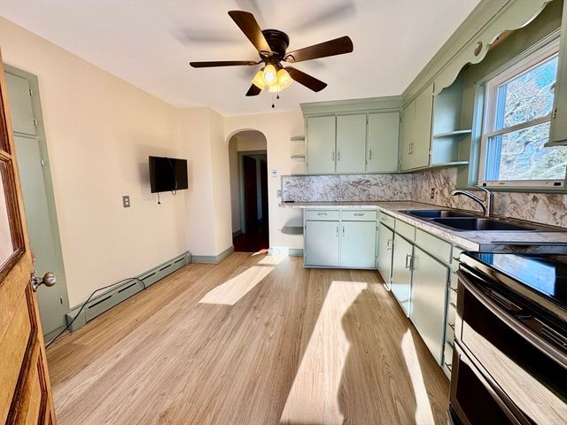 56 Stafford Rd All Util Incl 1, Hull, MA 02045