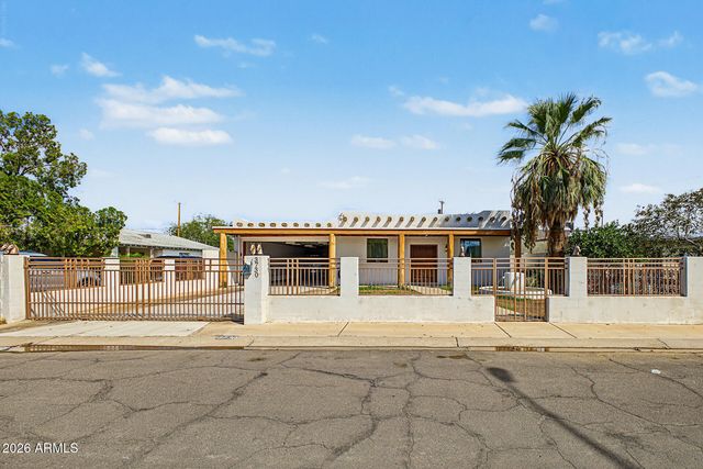 3730 E TAYLOR Street, Phoenix, AZ 85008
