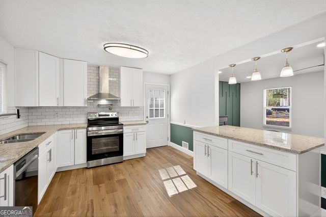 7336 Camelot Court, Riverdale, GA 30296