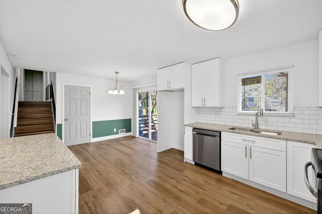 7336 Camelot Court, Riverdale, GA 30296