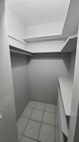 16951 NE 18th Ave 4, North Miami Beach, FL 33162