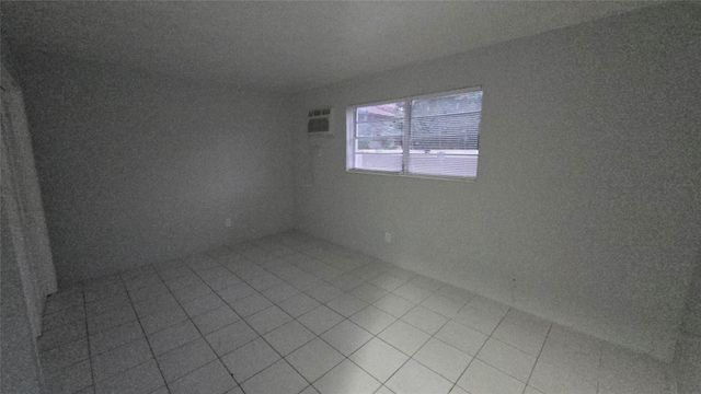 16951 NE 18th Ave 4, North Miami Beach, FL 33162