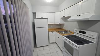 16951 NE 18th Ave 4, North Miami Beach, FL 33162