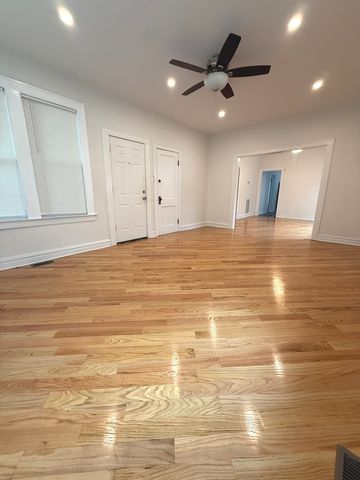 9237 S Paxton Avenue 1, Chicago, IL 60617