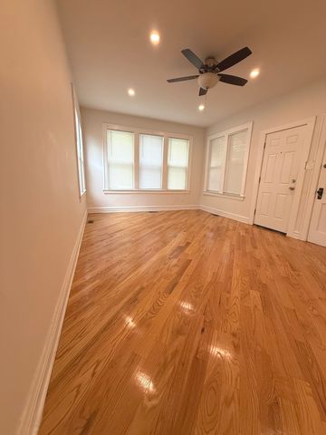 9237 S Paxton Avenue 1, Chicago, IL 60617