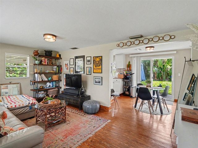 3035 HILLVIEW STREET, Sarasota, FL 34239