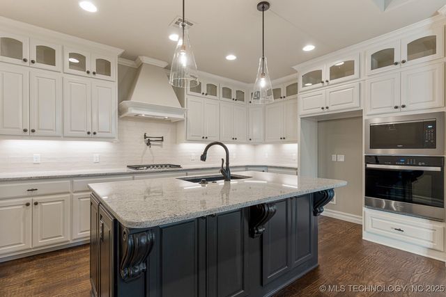 9214 E 62nd Court S, Tulsa, OK 74133