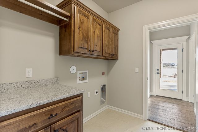 9214 E 62nd Court S, Tulsa, OK 74133