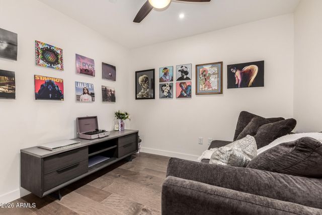 2300 E CAMPBELL Avenue 230, Phoenix, AZ 85016