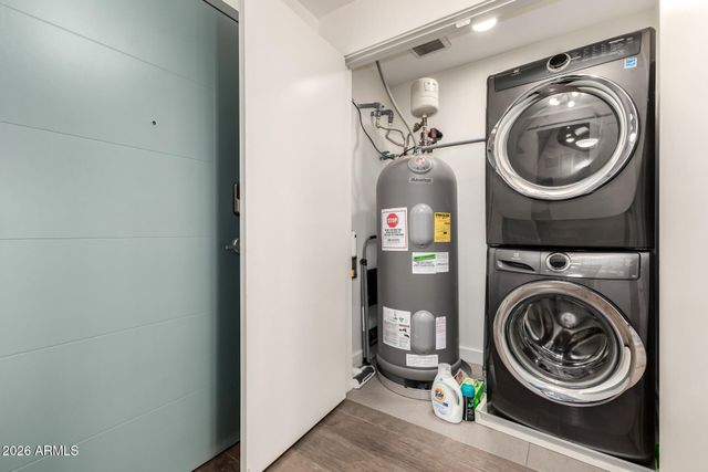 2300 E CAMPBELL Avenue 230, Phoenix, AZ 85016