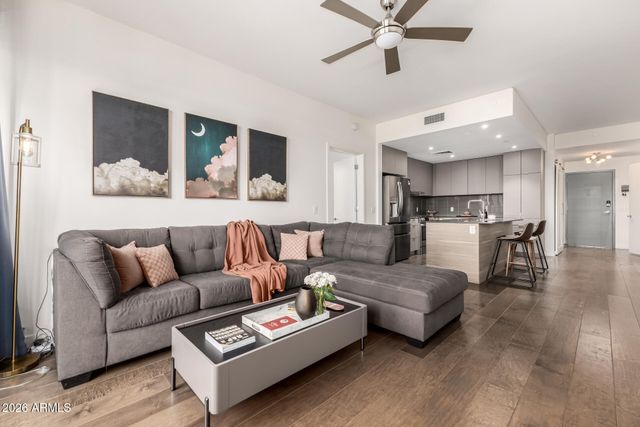 2300 E CAMPBELL Avenue 230, Phoenix, AZ 85016