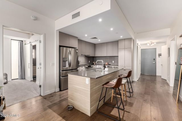 2300 E CAMPBELL Avenue 230, Phoenix, AZ 85016