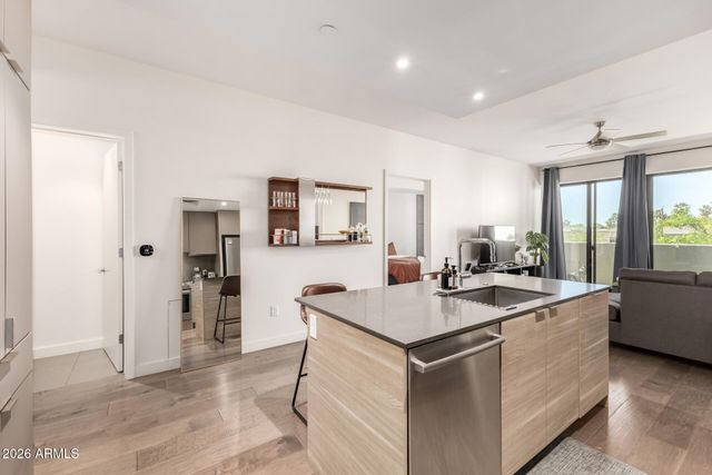 2300 E CAMPBELL Avenue 230, Phoenix, AZ 85016