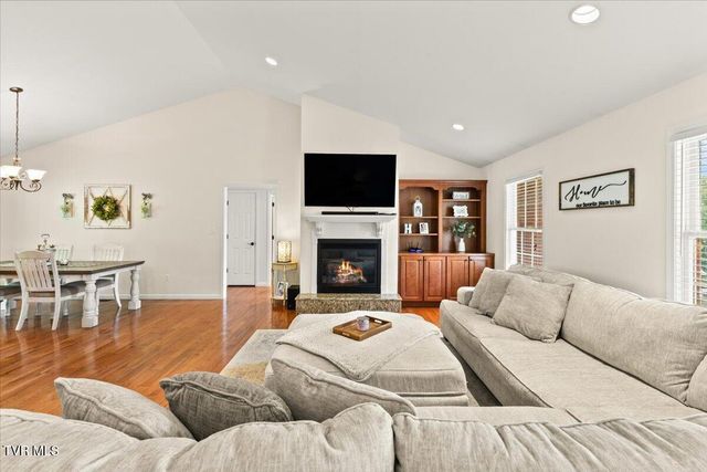108 Ridgeland Drive, Johnson City, TN 37601