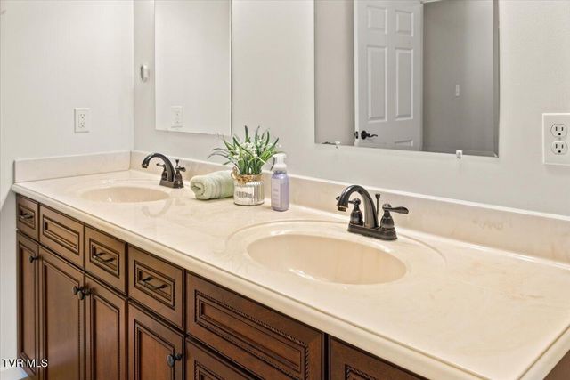 108 Ridgeland Drive, Johnson City, TN 37601