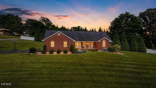 108 Ridgeland Drive, Johnson City, TN 37601
