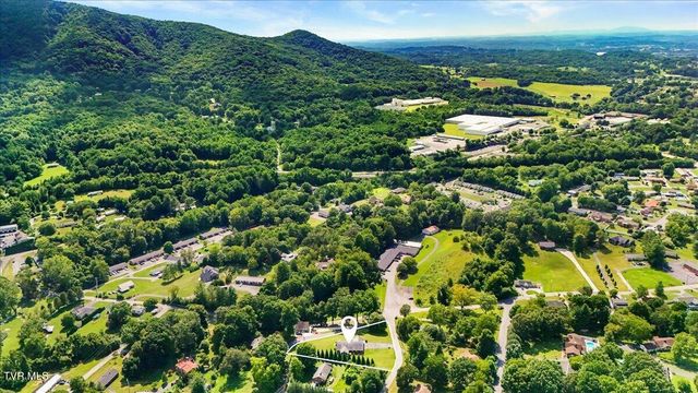 108 Ridgeland Drive, Johnson City, TN 37601