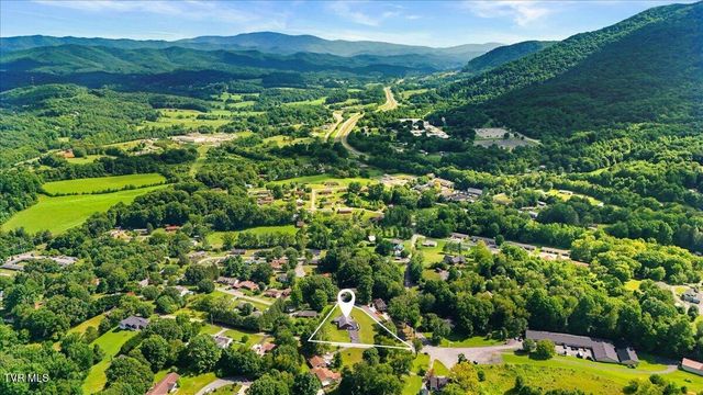 108 Ridgeland Drive, Johnson City, TN 37601