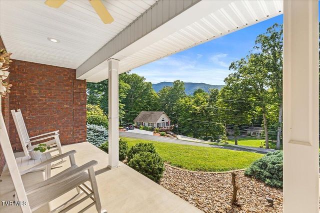 108 Ridgeland Drive, Johnson City, TN 37601
