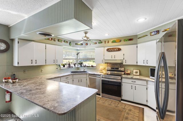 103 E Avenue A, Melbourne, FL 32901