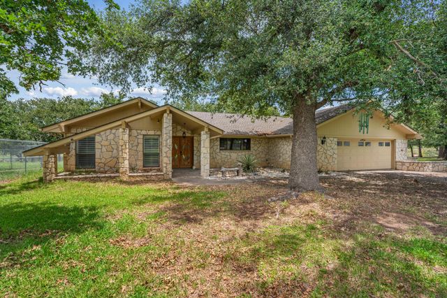 109 Sunset CIR, Burnet, TX 78611