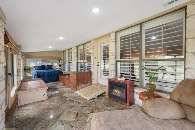 109 Sunset CIR, Burnet, TX 78611