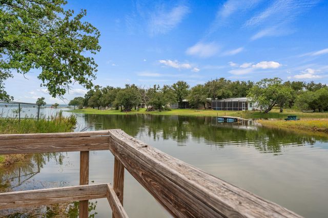 109 Sunset CIR, Burnet, TX 78611