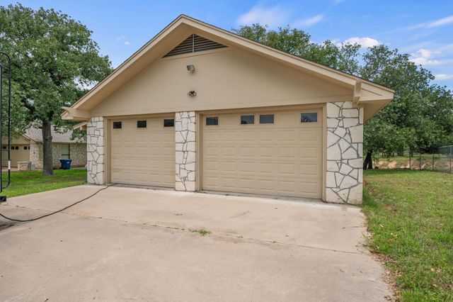 109 Sunset CIR, Burnet, TX 78611