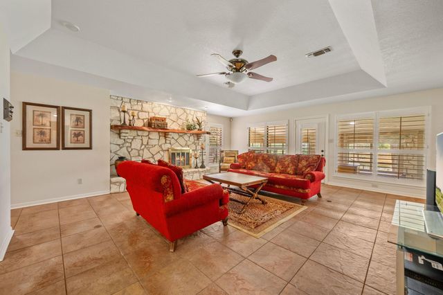 109 Sunset CIR, Burnet, TX 78611