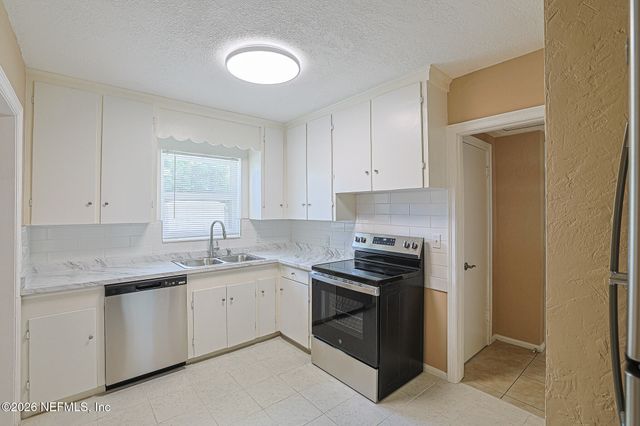 223 ELMORE Street, Green Cove Springs, FL 32043