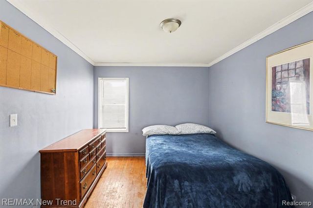 2174 Middlebelt Road, West Bloomfield, MI 48324