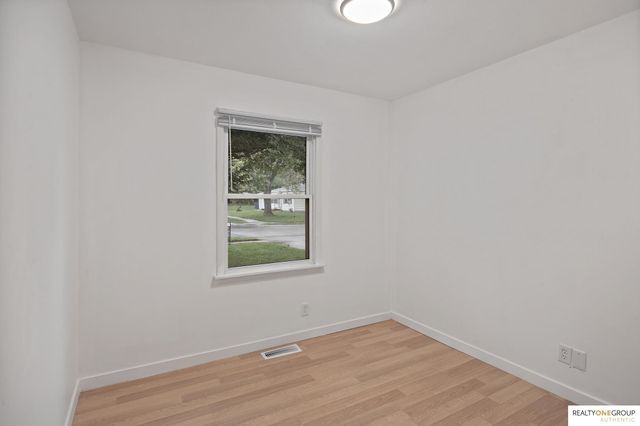 7515 Joseph Avenue, La Vista, NE 68128