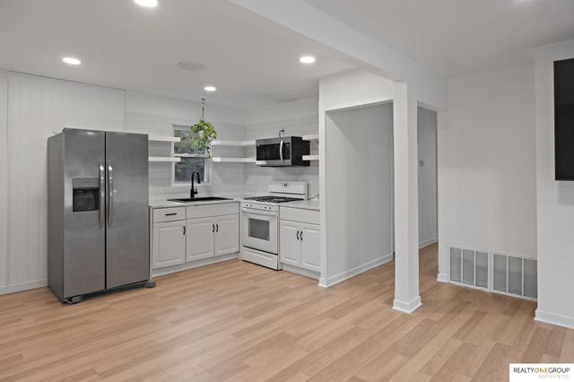 7515 Joseph Avenue, La Vista, NE 68128