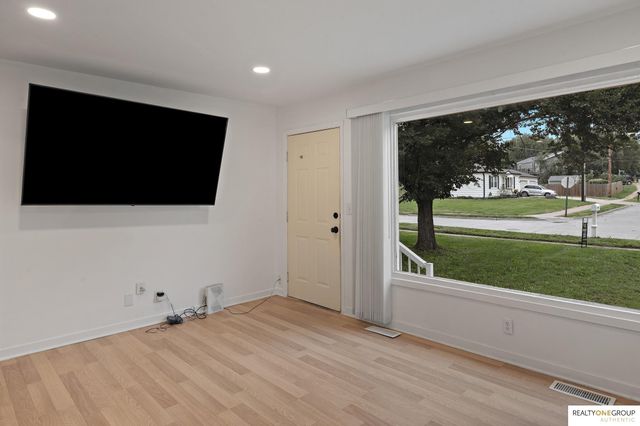7515 Joseph Avenue, La Vista, NE 68128