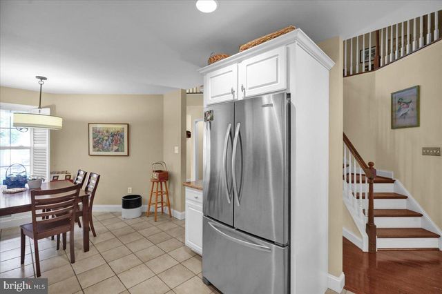 314 OAK HILL LN, Wyomissing, PA 19610
