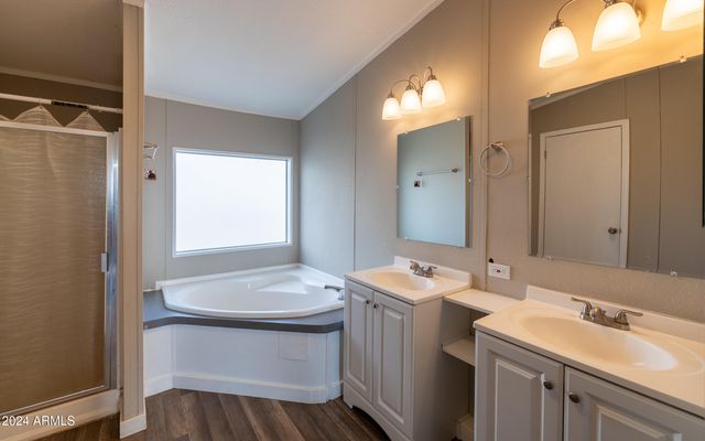 1880 E HOOTIN HOLLER Trail, Huachuca City, AZ 85616