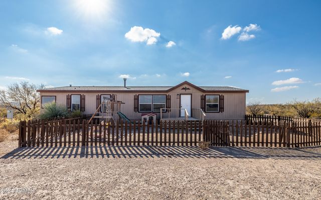 1880 E HOOTIN HOLLER Trail, Huachuca City, AZ 85616