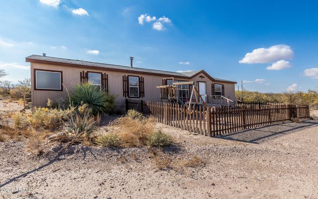 1880 E HOOTIN HOLLER Trail, Huachuca City, AZ 85616