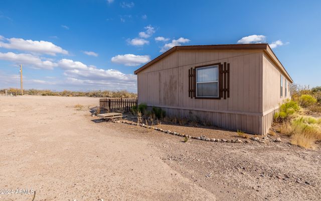 1880 E HOOTIN HOLLER Trail, Huachuca City, AZ 85616