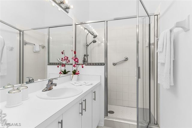 154 Newport DR 1307, Naples, FL 34114